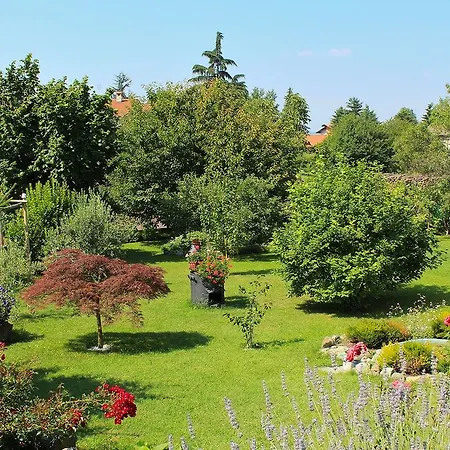 Le Lune Bed & Breakfast Roppolo