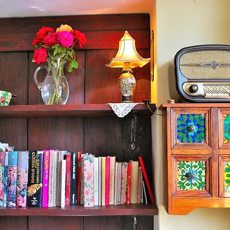 Oda ve Kahvaltı Le Lune 3*